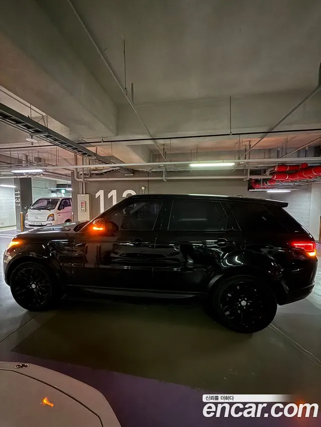 Land Rover Range Rover Sport 2016 thumb 3