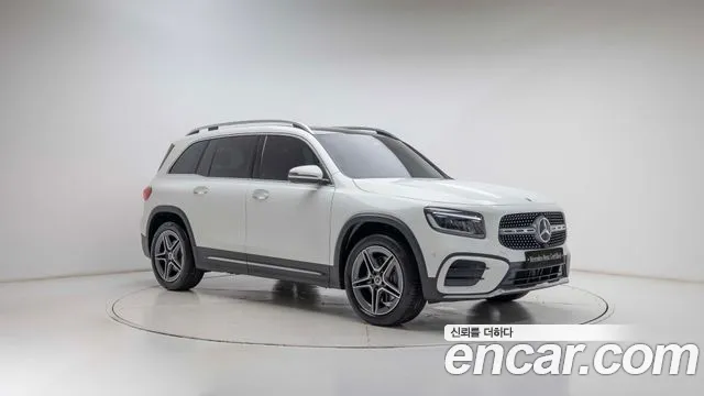 Mercedes-Benz GLB 2025 thumb 2