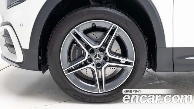 Mercedes-Benz GLB 2025 thumb 5
