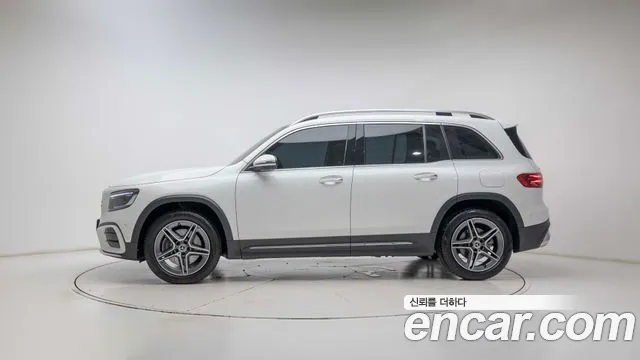 Mercedes-Benz GLB 2025 thumb 8