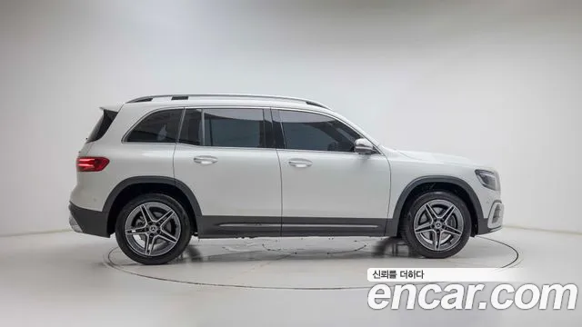 Mercedes-Benz GLB 2025 thumb 9