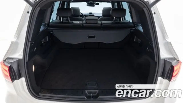 Mercedes-Benz GLB 2025 thumb 10
