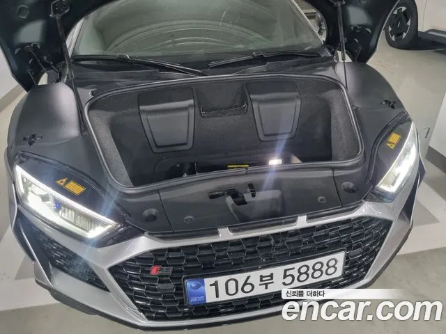 Audi R8 2017 thumb 10