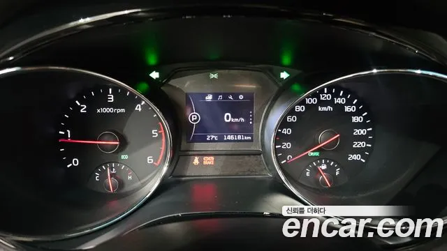 Kia Carnival 2016 thumb 8