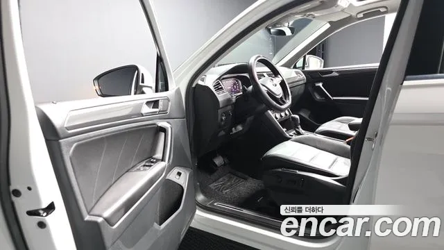 Volkswagen Tiguan 2020 thumb 10