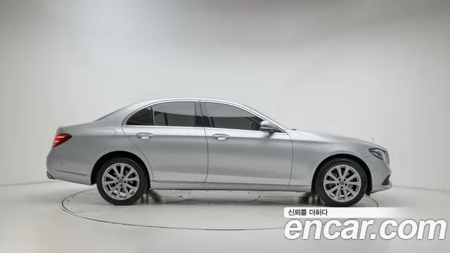 Mercedes-Benz E-Класс 2018 thumb 9