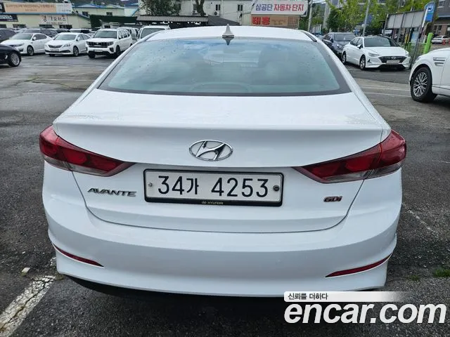 Hyundai Avante 2017 thumb 4
