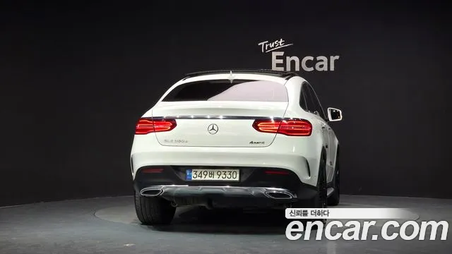 Mercedes-Benz GLE 2017 thumb 4