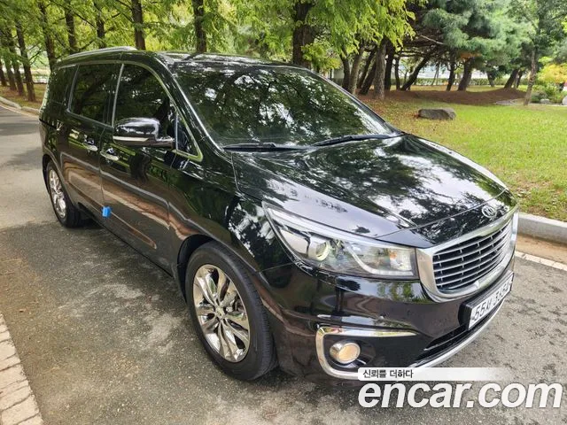 Kia Carnival 2015 thumb 8