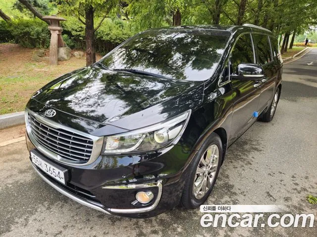 Kia Carnival 2015 thumb 12