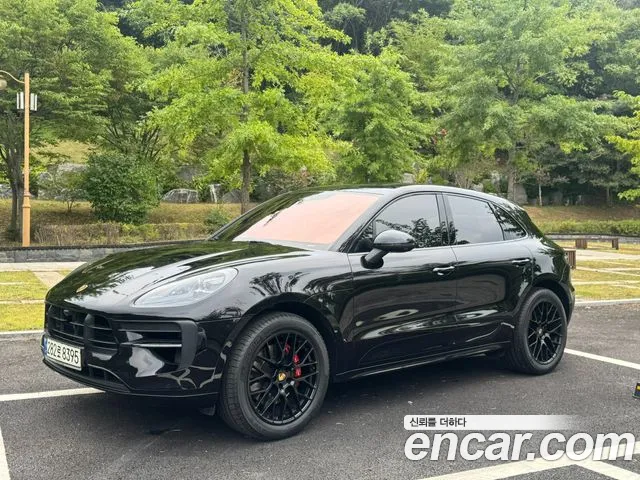 Porsche Macan 2021 thumb 2