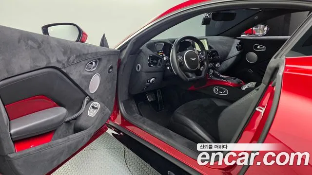 Astonmartin Vantage 2019 thumb 10