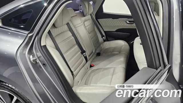 Renault Megane 2016 thumb 11