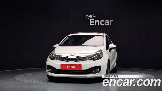 Kia Pride 2013 thumb 3