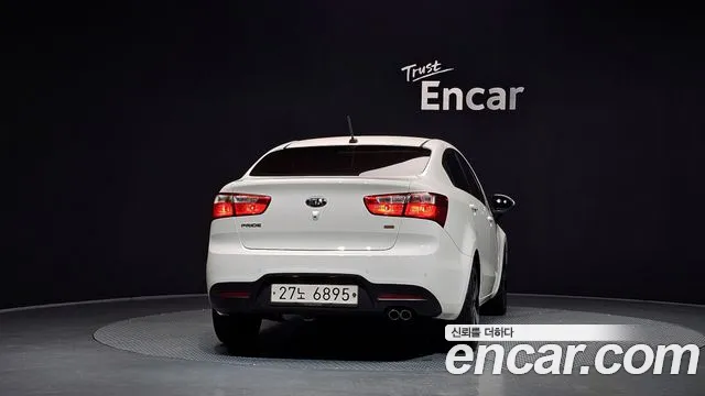 Kia Pride 2013 thumb 4