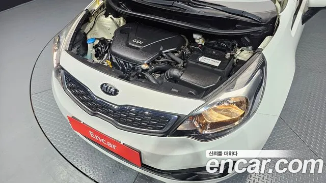 Kia Pride 2013 thumb 6