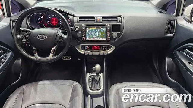 Kia Pride 2013 thumb 7