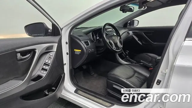 Hyundai Avante 2014 thumb 10