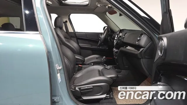 Mini Countryman 2021 thumb 11
