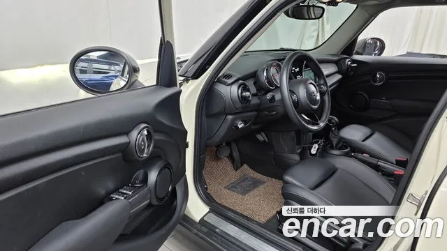 Mini Hatch 2019 thumb 10