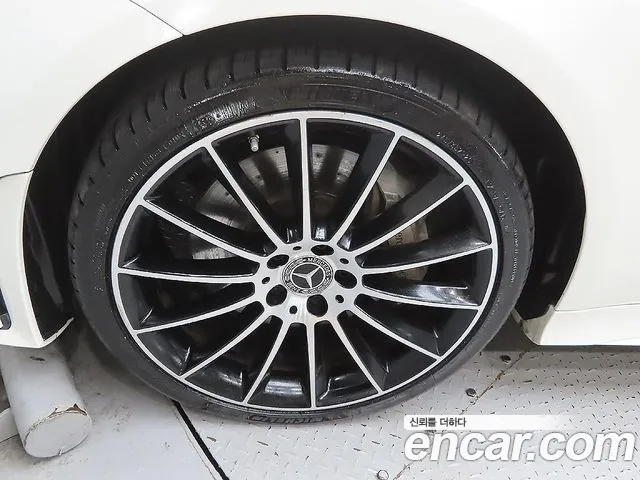 Mercedes-Benz CLS-Class 2019 thumb 5