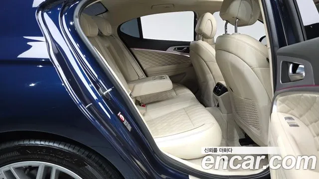 Genesis G70 2019 thumb 10