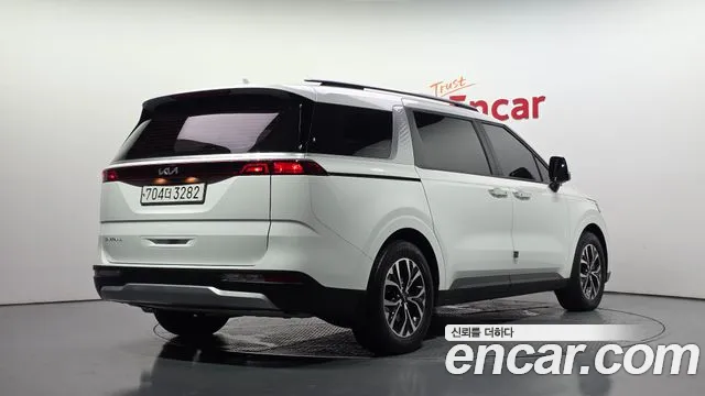Kia Carnival 2022 thumb 2