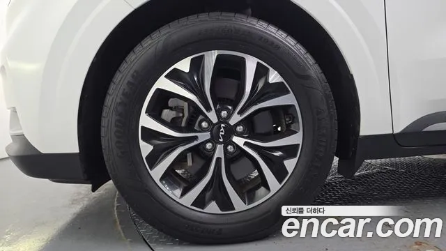 Kia Carnival 2022 thumb 5