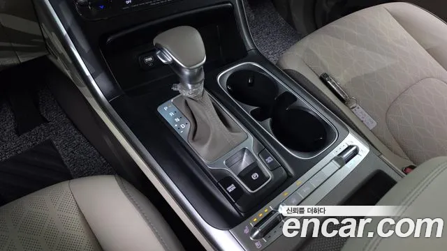 Kia Carnival 2022 thumb 9