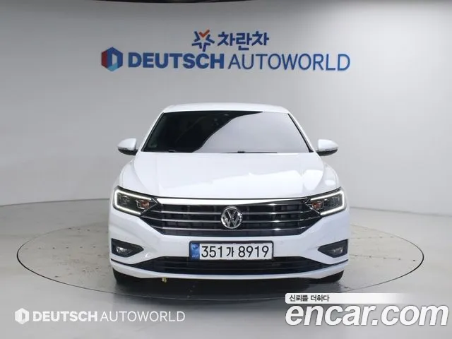 Volkswagen Jetta 2021 thumb 3
