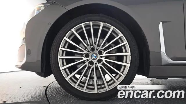 BMW 7 серии 2020 thumb 4