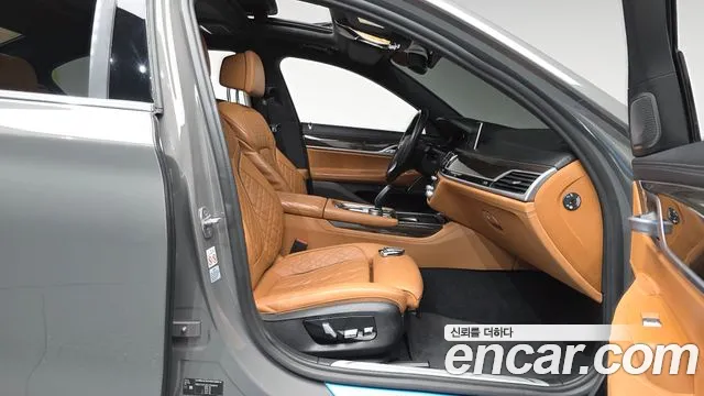 BMW 7 серии 2020 thumb 11