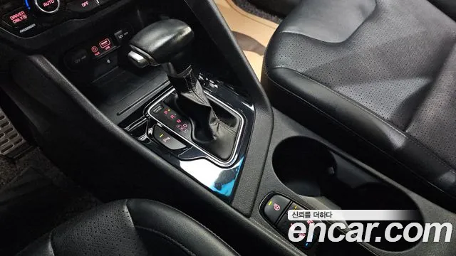 Kia Niro 2016 thumb 9
