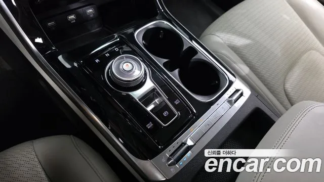Kia Carnival 2021 thumb 9