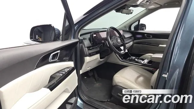 Kia Carnival 2021 thumb 10