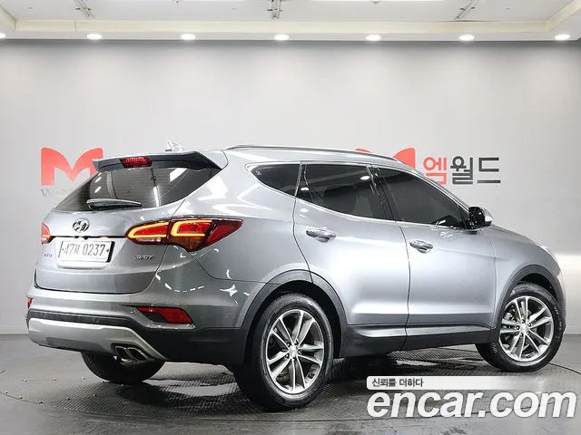 Hyundai Santa Fe 2016 thumb 4