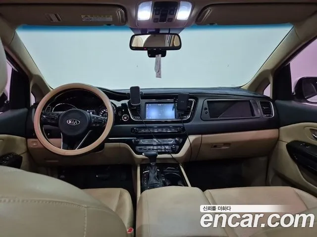 Kia Carnival 2018 thumb 7