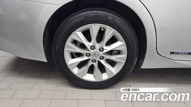 Lexus ES 2013 thumb 5