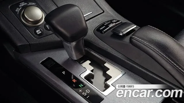 Lexus ES 2013 thumb 9