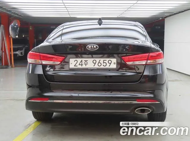 Kia K5 2017 thumb 3