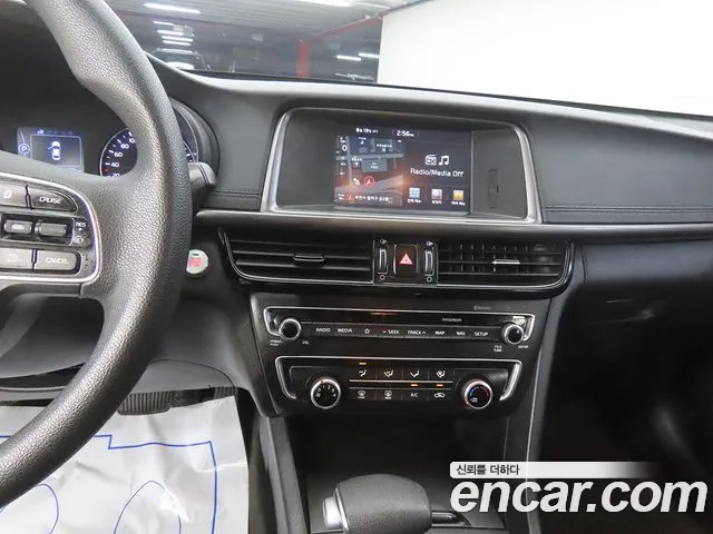 Kia K5 2017 thumb 10