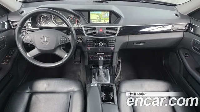 Mercedes-Benz E-Класс 2011 thumb 6