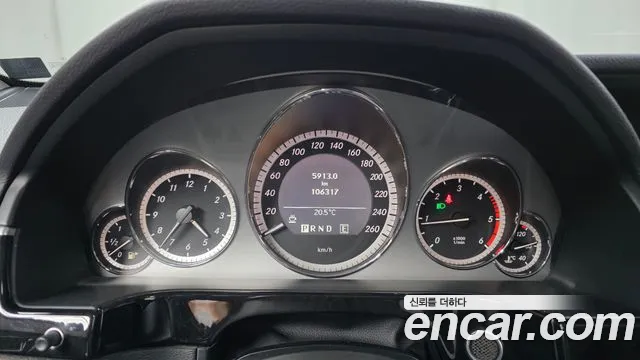 Mercedes-Benz E-Класс 2011 thumb 7