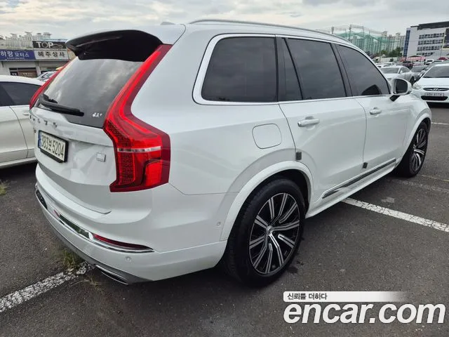 Volvo XC90 2021 thumb 4
