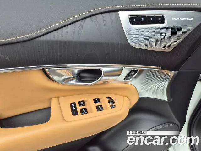 Volvo XC90 2021 thumb 6