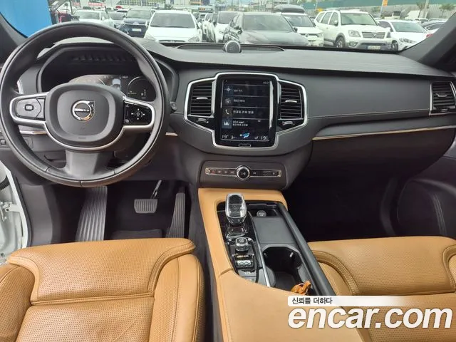 Volvo XC90 2021 thumb 9