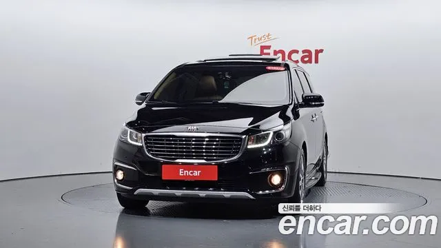 Kia Carnival 2017 thumb 2