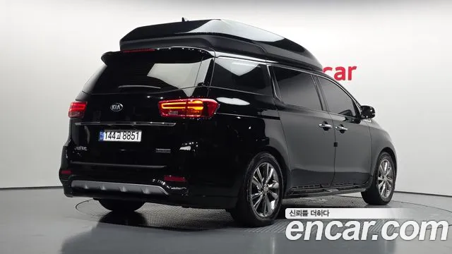 Kia Carnival 2019 thumb 2