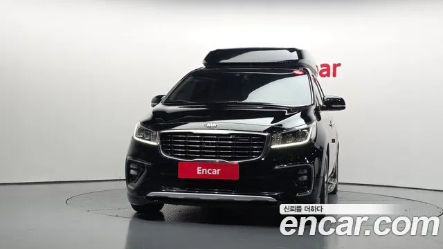 Kia Carnival 2019 thumb 3