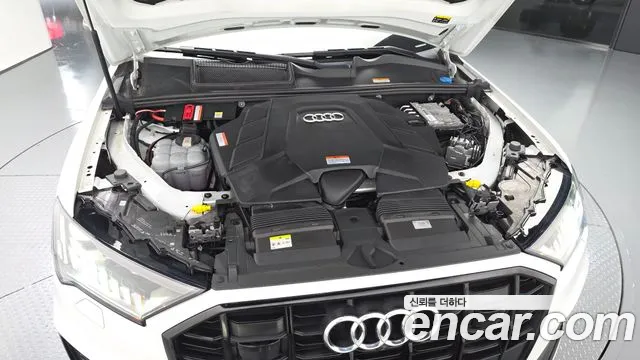 Audi Q7 2023 thumb 6